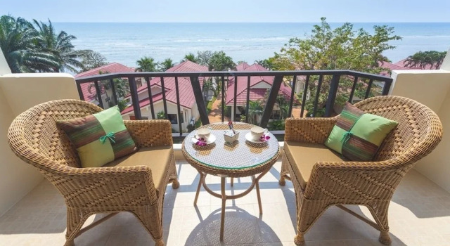 Номер Deluxe с балконом и с видом на море New Travel Beach Hotel & Resort