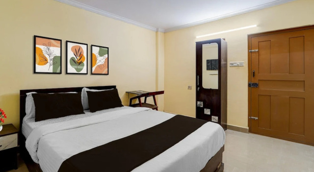 Hotel O Ksrtc Pandalam Pathanamthitta, Prenota Hotel Chavara Kerala