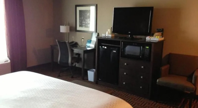 Astoria Hotel & Suites