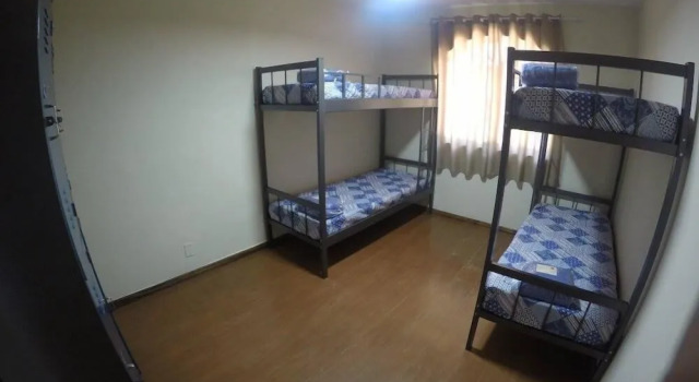 Кровать в общем номере (мужской номер) Le Monde Hostel - Suites e Camas