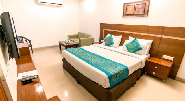 Одноместный номер Premium Asian Suites IFFCO Metro Station Gurugram