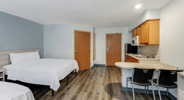 Студия Standard Birch Hill Suites Dayton-WP AFB