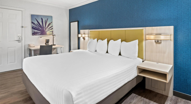 Двухместный люкс SureStay Hotel by Best Western Santa Monica