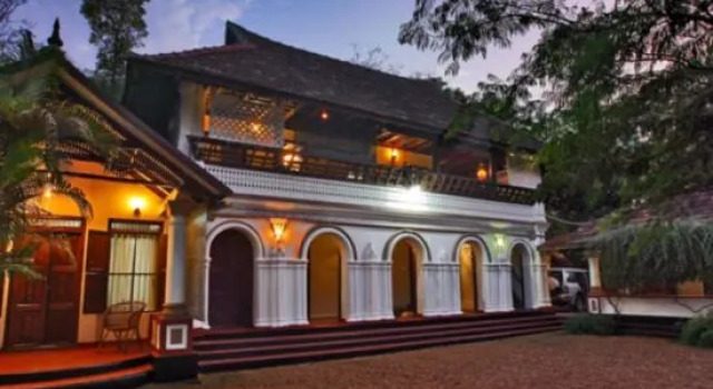Tharavadu Heritage Home, Rezerwuj Hotel Kumarakom Nowe Delhi