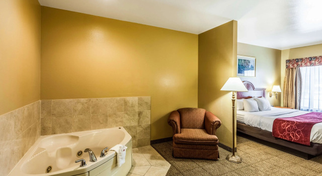 Двухместный люкс SureStay Plus Hotel by Best Western Mesquite