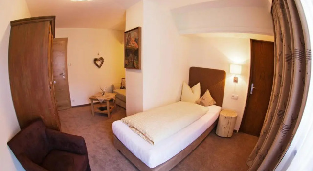 Номер Standard Pension St.Lukas