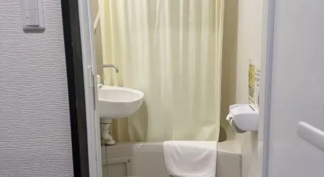Трёхместный номер Standard Holiday Pearl Hotel