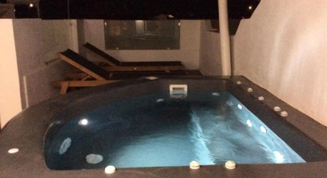 Полулюкс Almyra Oia Suites