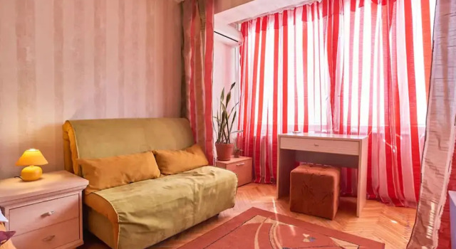Апартаменты Home-Hotel, ул. Раисы Осипкиной, 7А, Забронировать Апартаменты/квартира Киев Киевская область, рядом с Андреевский спуск