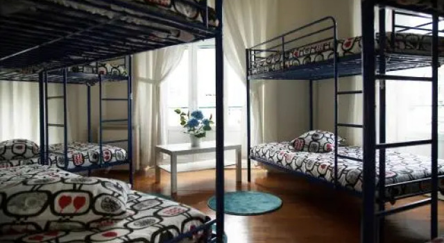 Nicely Hostel, Забронировать Хостел Хостелы Лиссабона, рядом с Roma - Areeiro Train Station, Хостел
