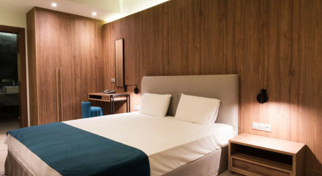 Люкс Mistral Hotel