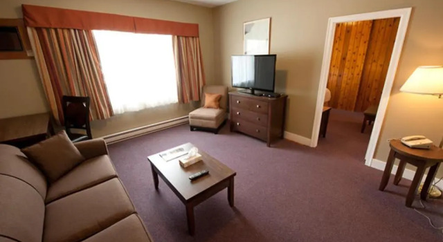 Полулюкс Alpine Inn & Suites