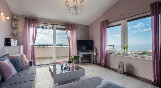 Six-Bedroom Holiday Home In Podstrana, Забронировать Отель Отели Подстраны с парковкой, рядом с Частный Пляж «Апартментс Лавица Бич Думичич», Парковка