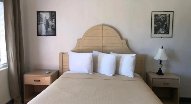 Четырёхместный номер Standard Arizona 9 Motor Hotel