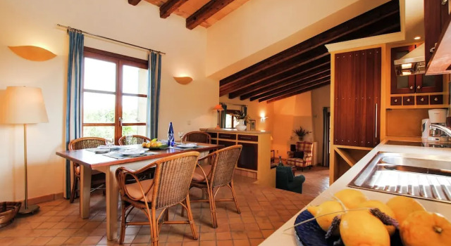 Ideal Holiday Home with Private Pool for Family & Friends, Rezerwuj Hotel Arta Majorka