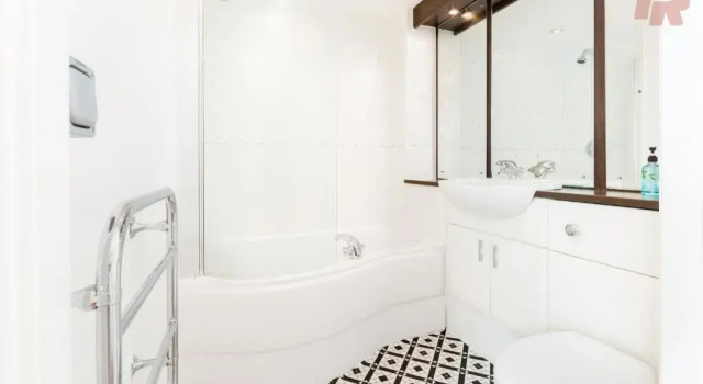 Апартаменты Central Massplaza 2 Bedroom Apartment - Parking & Balcony - Air Conditioned