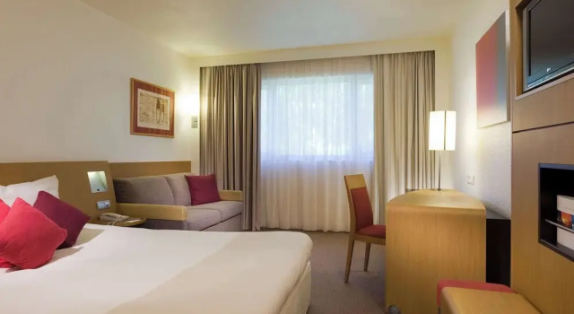 Четырёхместный номер Standard Novotel Resort & Spa Biarritz Anglet