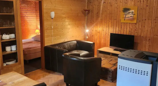 Tidy Furnished Wooden Chalet near Forest, Rezervați Cabana Buchet Rheinland-Pfalz