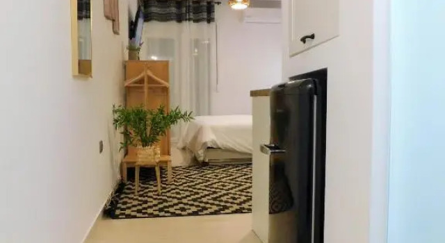 Brand New Studio 4, Book Hotel  