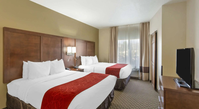 Четырёхместный люкс Comfort Suites Ogden Conference Center