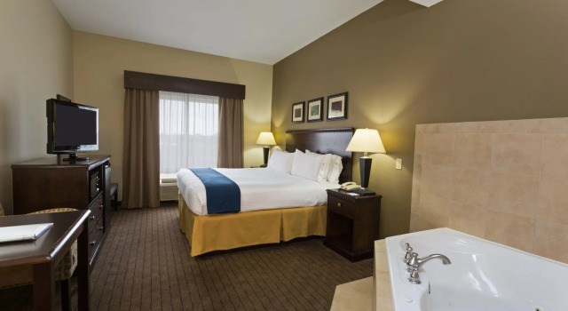 Номер Standard Holiday Inn Express & Suites Moultrie by IHG