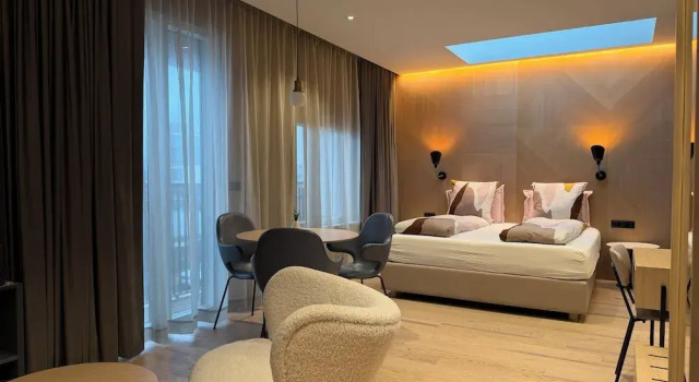 Полулюкс с балконом Hotel Lotus