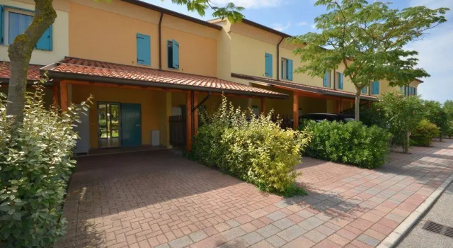 Villaggio Marco Polo, Забронировать Апарт-отель Отели Бибионе-Пинеда с бассейном, рядом с Долина Вальгранде, Бассейн