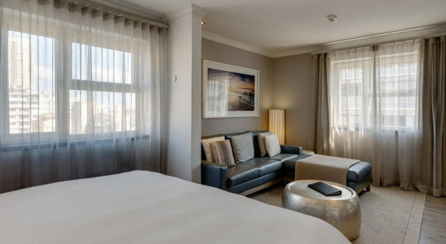 Двухместный полулюкс Protea Hotel by Marriott Cape Town Sea Point