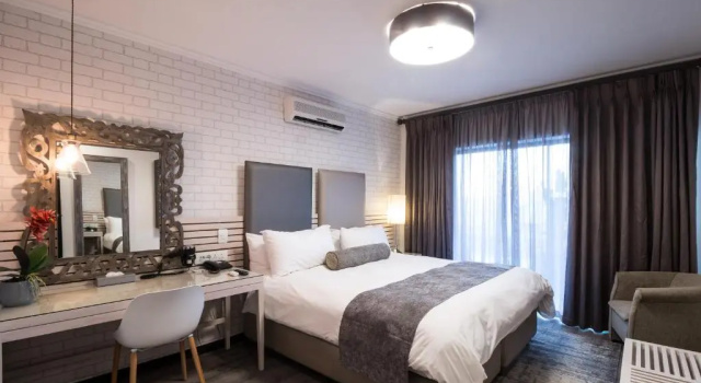 Двухместный люкс c 1 комнатой с балконом и с видом на гавань Protea Hotel by Marriott Mossel Bay