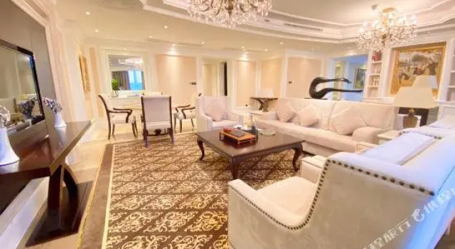 Люкс c 1 комнатой Holiday Inn Foshan Nanhai Central by IHG