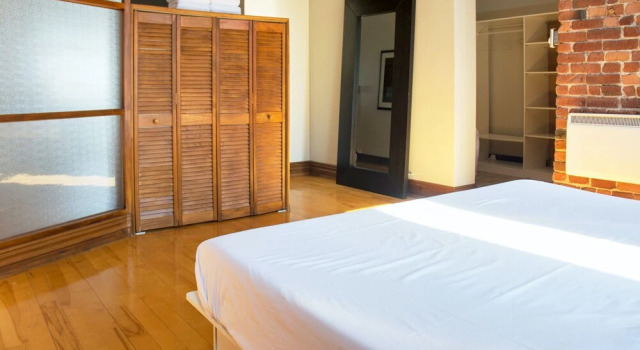 Intimate Plateau Suites by Sonder