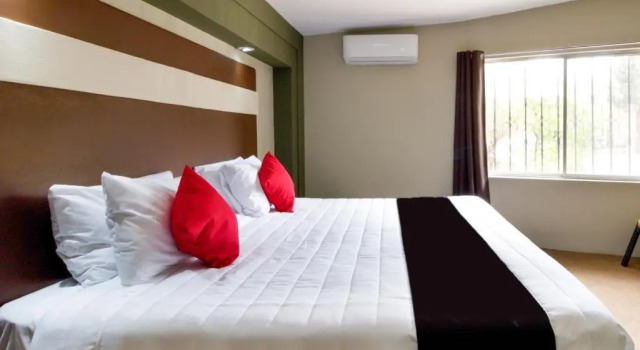 Полулюкс Hotel La Fuente, Saltillo