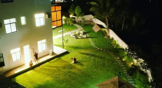 Wanning Yellow&White Homestay, Prenota Hotel Hotel economici a Wanning