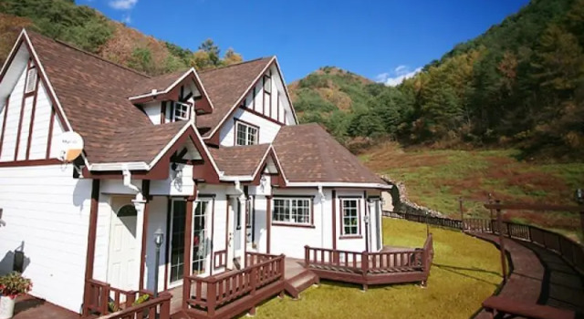 Jeongsun Mindungsan High1 Pension, Rezerwuj Hotel Hotele w Gangwon-Do z parkingiem, Parking