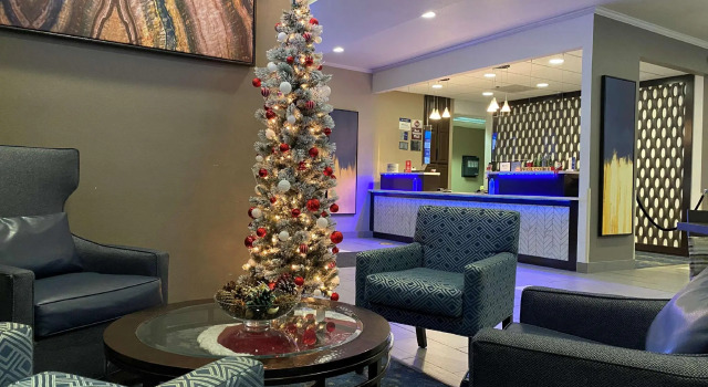 Best Western Plus Kansas City Airport - KCI East, Забронировать Отель Канзас-Сити Миссури