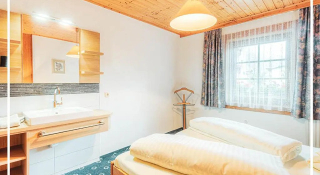 Апартаменты с 2 комнатами с балконом Gutshof - Urlaubsresort Hafele