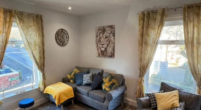 Superb 2 bed Apartment Great Location, Забронировать Апартаменты/квартира Сток-он-Трент Стаффордшир