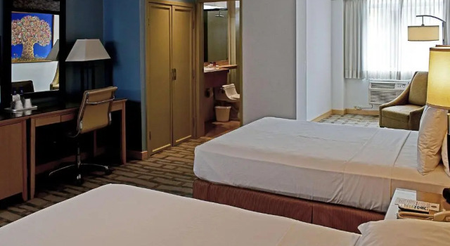 Camera quadrupla Deluxe Grand Hotel Guayaquil, Ascend Hotel Collection