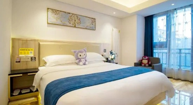 Люкс Zhengzhou Yunyue Boutique Hotel (Erqi Wanda Fengzhuang Subway Station)