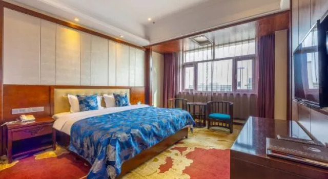 Люкс Zhangye Lvzhou Holiday Inn