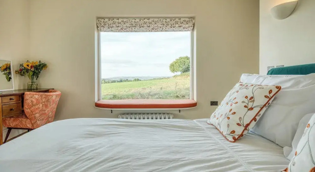 The Cider Barn - Gorgeous 2BD Near Bath, Varaa Lomakoti Mökit kohteessa Merseyside, Mökki
