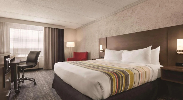 Двухместный номер Standard Country Inn & Suites by Radisson, Mt Pleasant-Racine West, WI