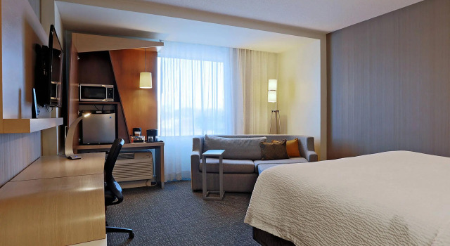 Двухместный номер Standard Courtyard by Marriott Montreal West Island/Baie D’Urfe