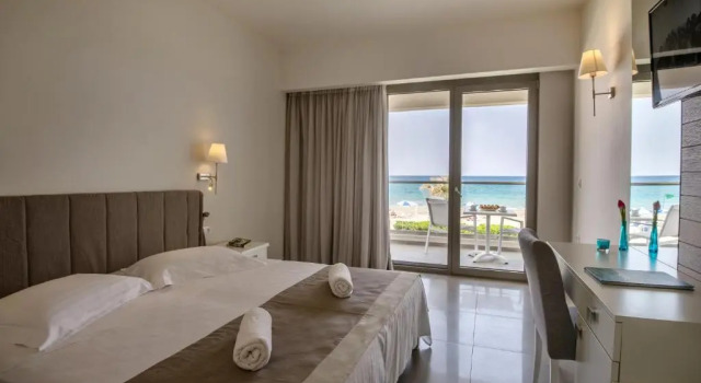 Двухместная студия Superior с видом на море Iperion Beach Hotel