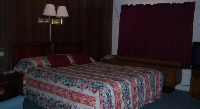 Четырёхместный семейный номер Standard Shasta Dam Motel