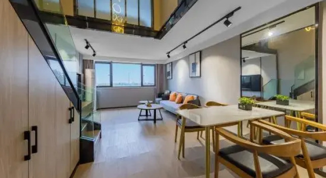 Люкс Comfort CHEERMAY HOTELS·Jiangling Central Peninsula Branch