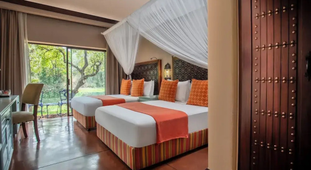 Номер Superior с видом на бассейн Avani Victoria Falls Resort
