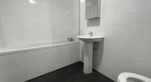 Апартаменты Winners Inn Sleeps 2 With Parking
