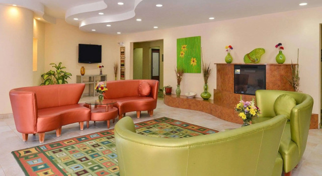 Quality Suites Stratford