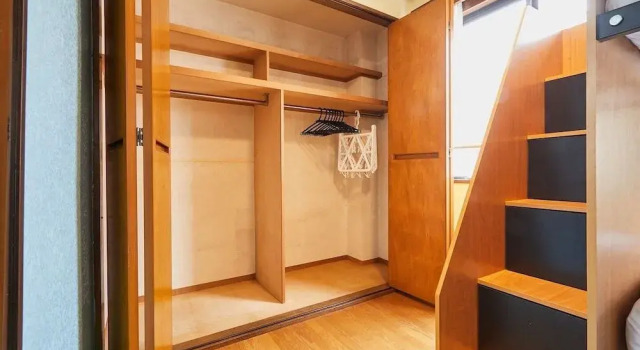 Residential Hotel Shinjuku Big House, Забронировать Отель Токио Токийский столичный округ, рядом с Hanazono Shrine